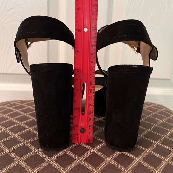 Zigi Soho Black faux suede platform sandals - Picture 3 of 7